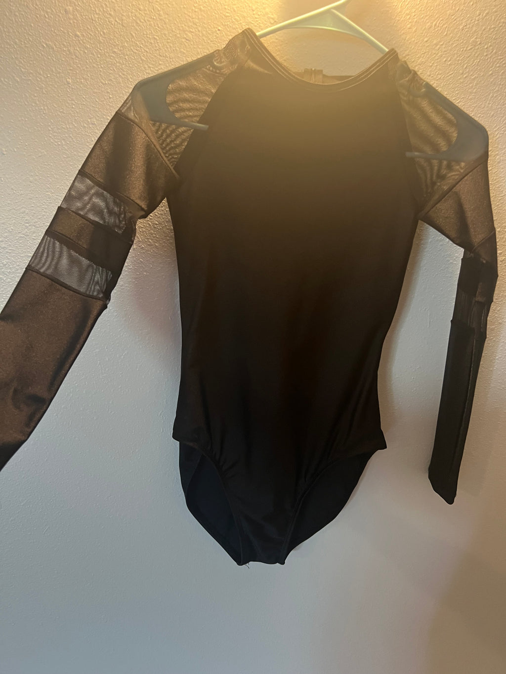 BLACK LEOS/ WHITE LEO WITH MESH SLEEVES