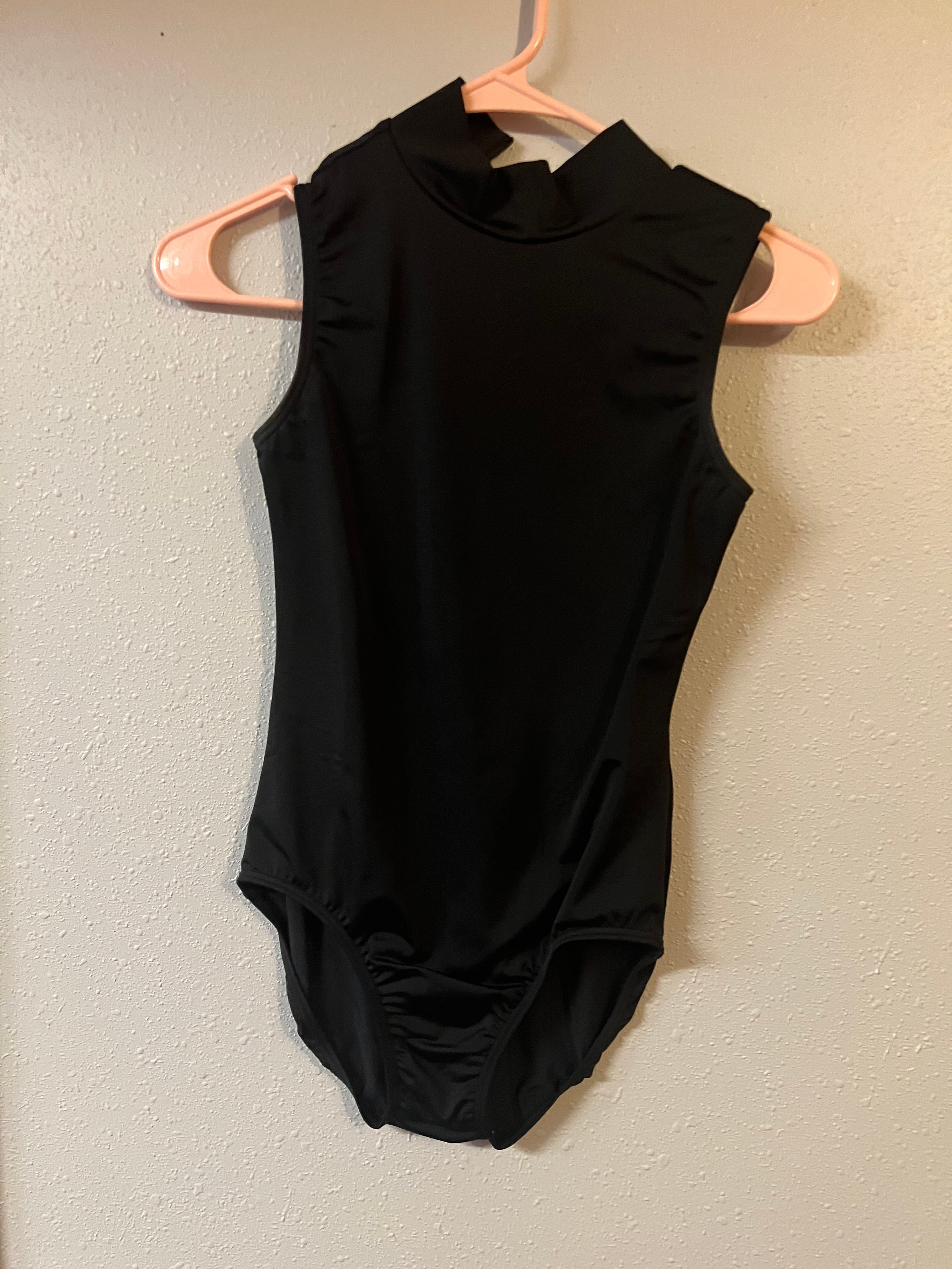 BLACK LEOS.    6 LEOS.