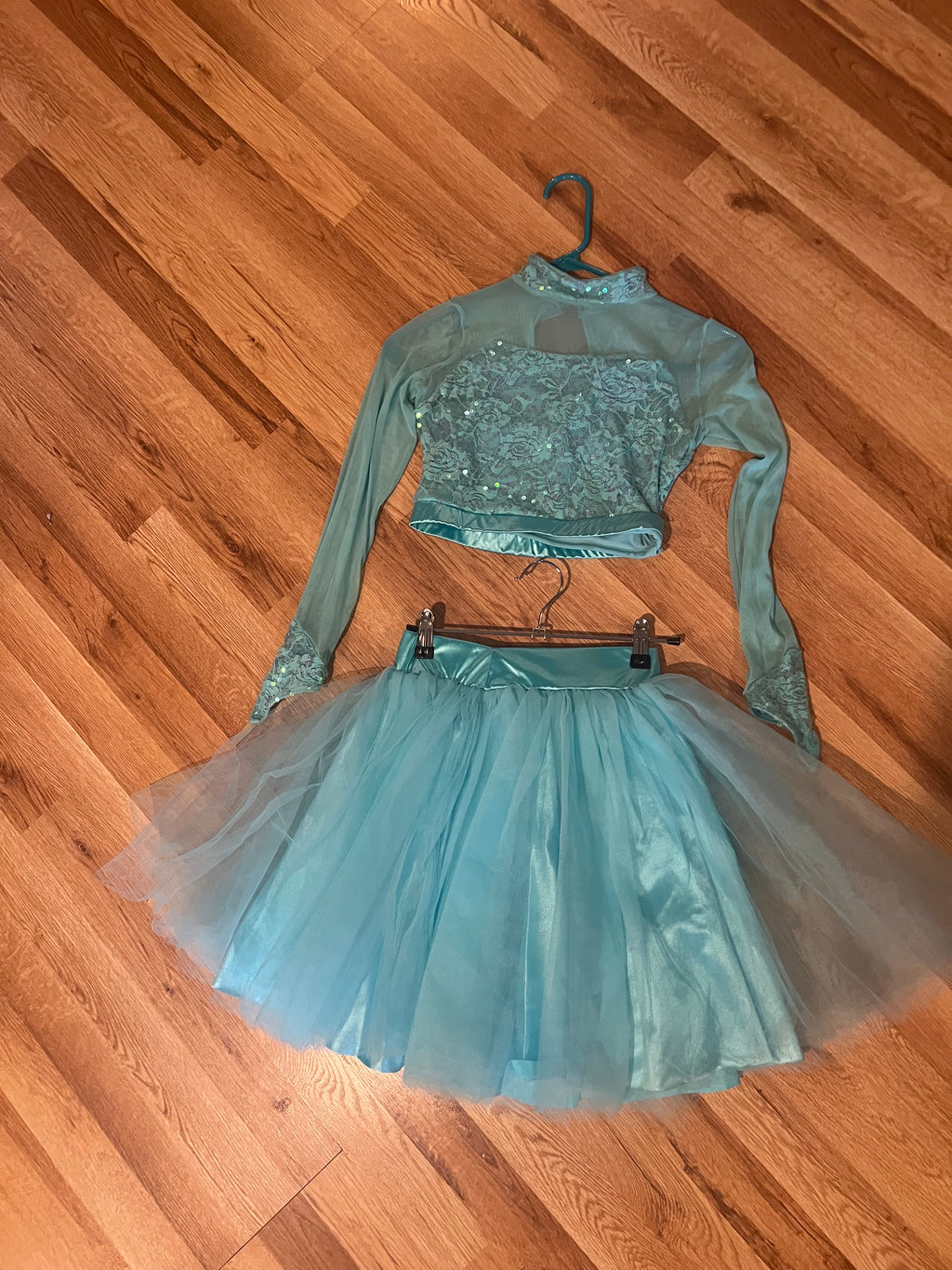 AQUA BLUE TWO PIECE OUTFIT