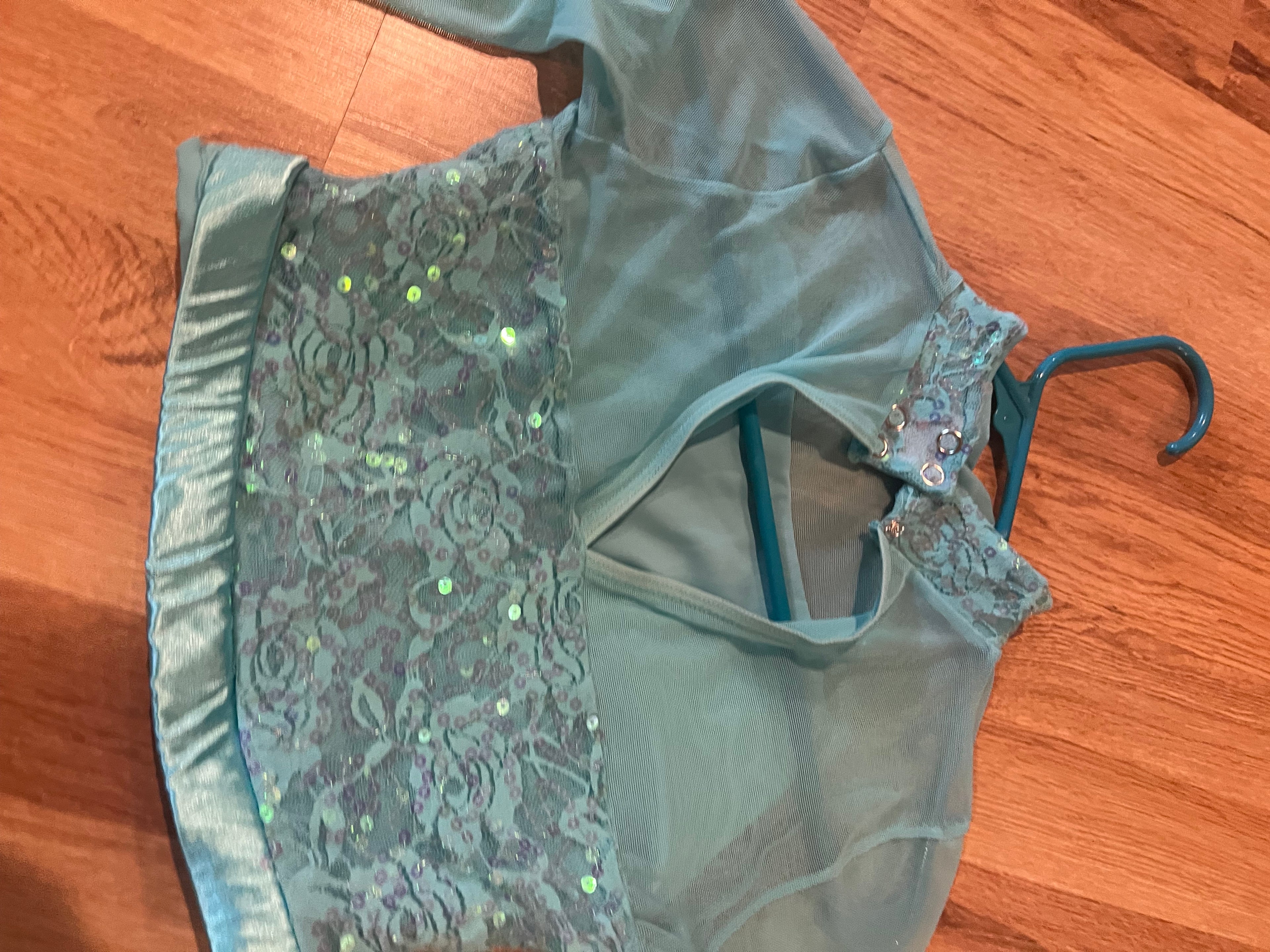 AQUA BLUE TWO PIECE OUTFIT