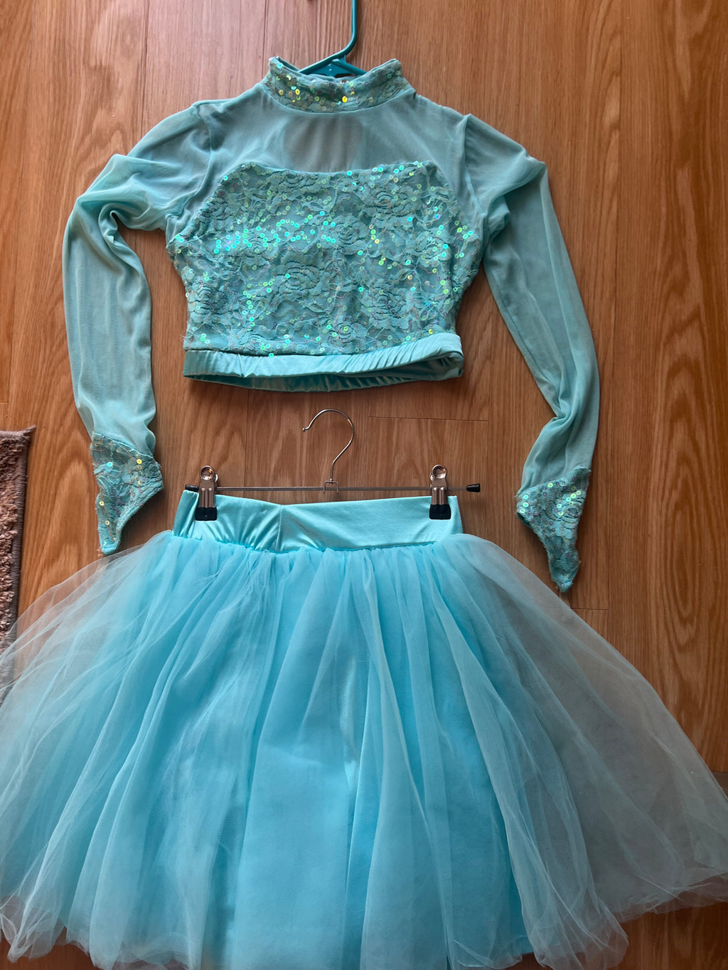 AQUA BLUE TWO PIECE OUTFIT