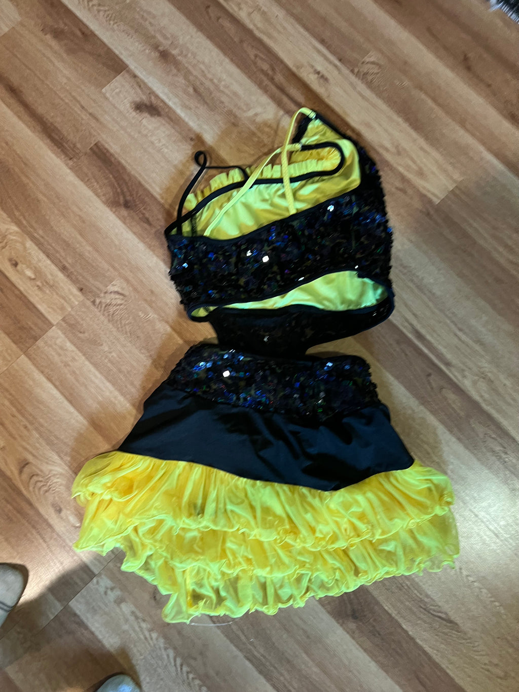BLACK AND NEON YELLOW ONE PIECE