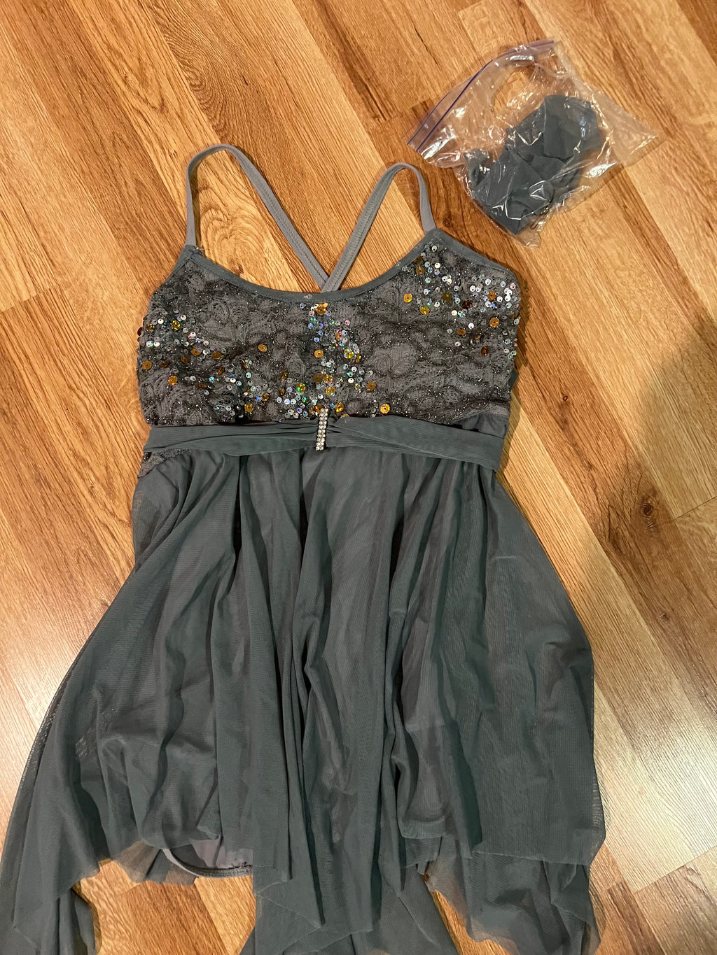 GREY LYRICAL DRESS.