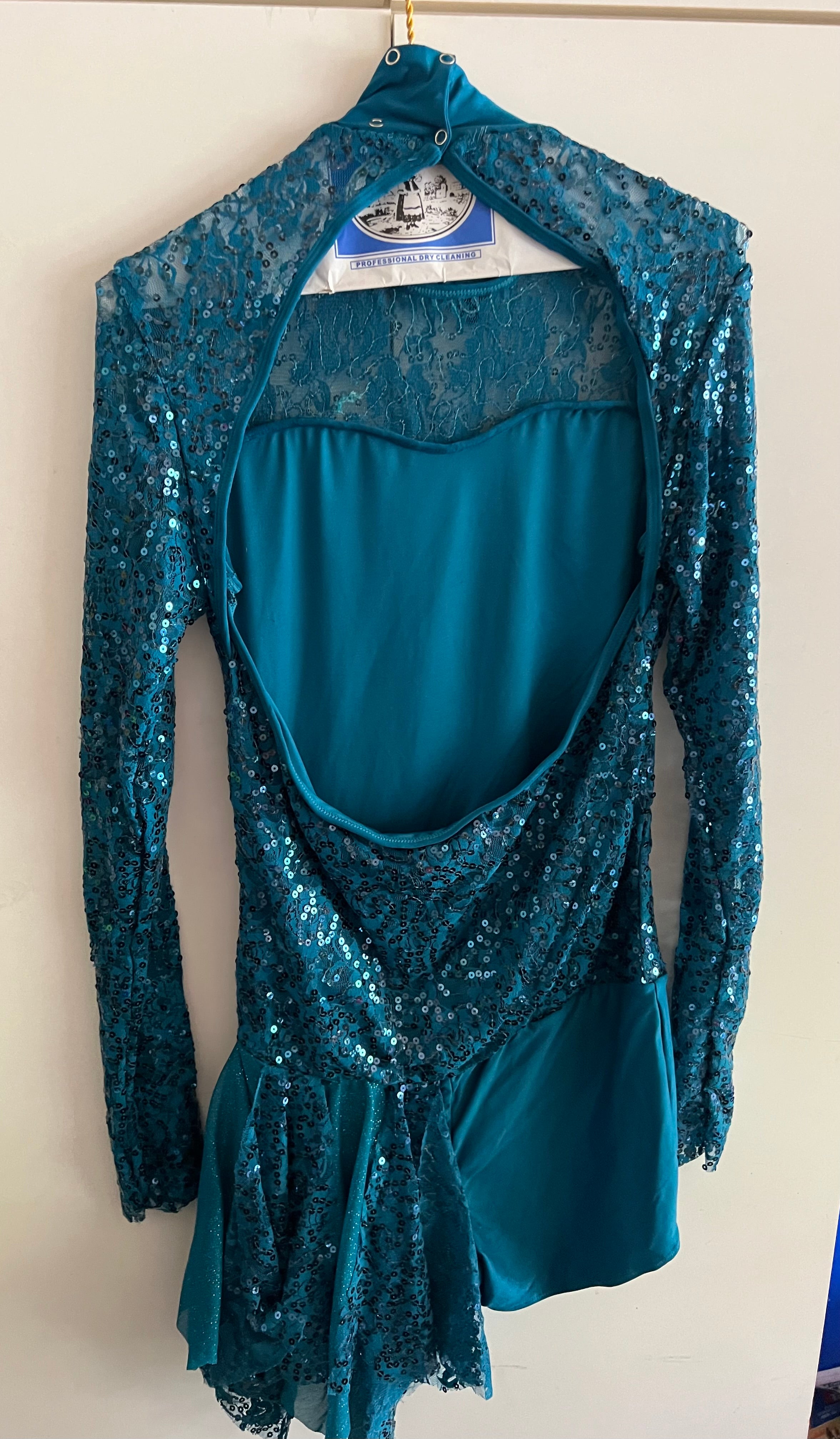 DARK BLUE SEQUIN DRESS.