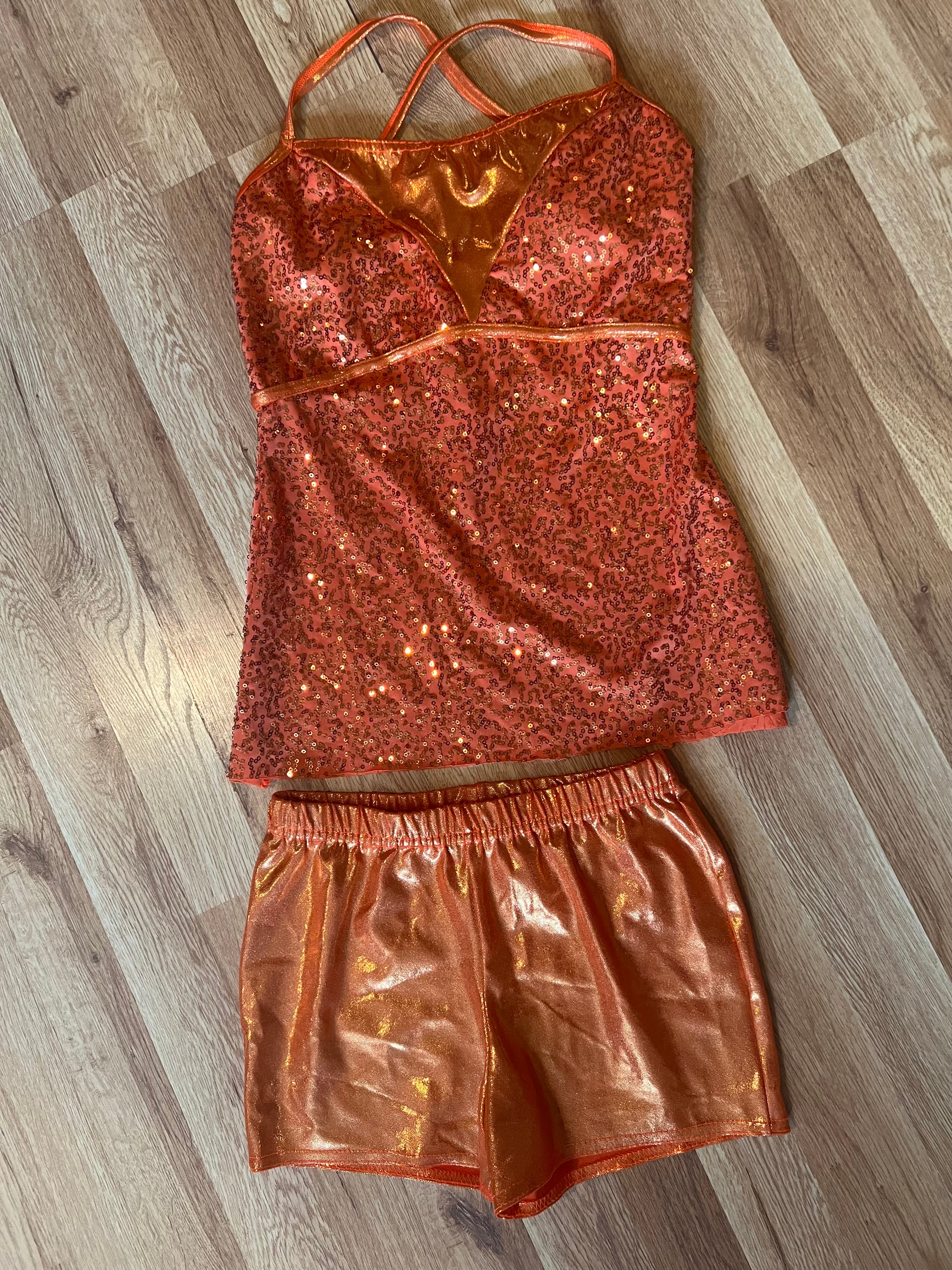 ORANGE 2 PIECE SHORT OUTFIT
