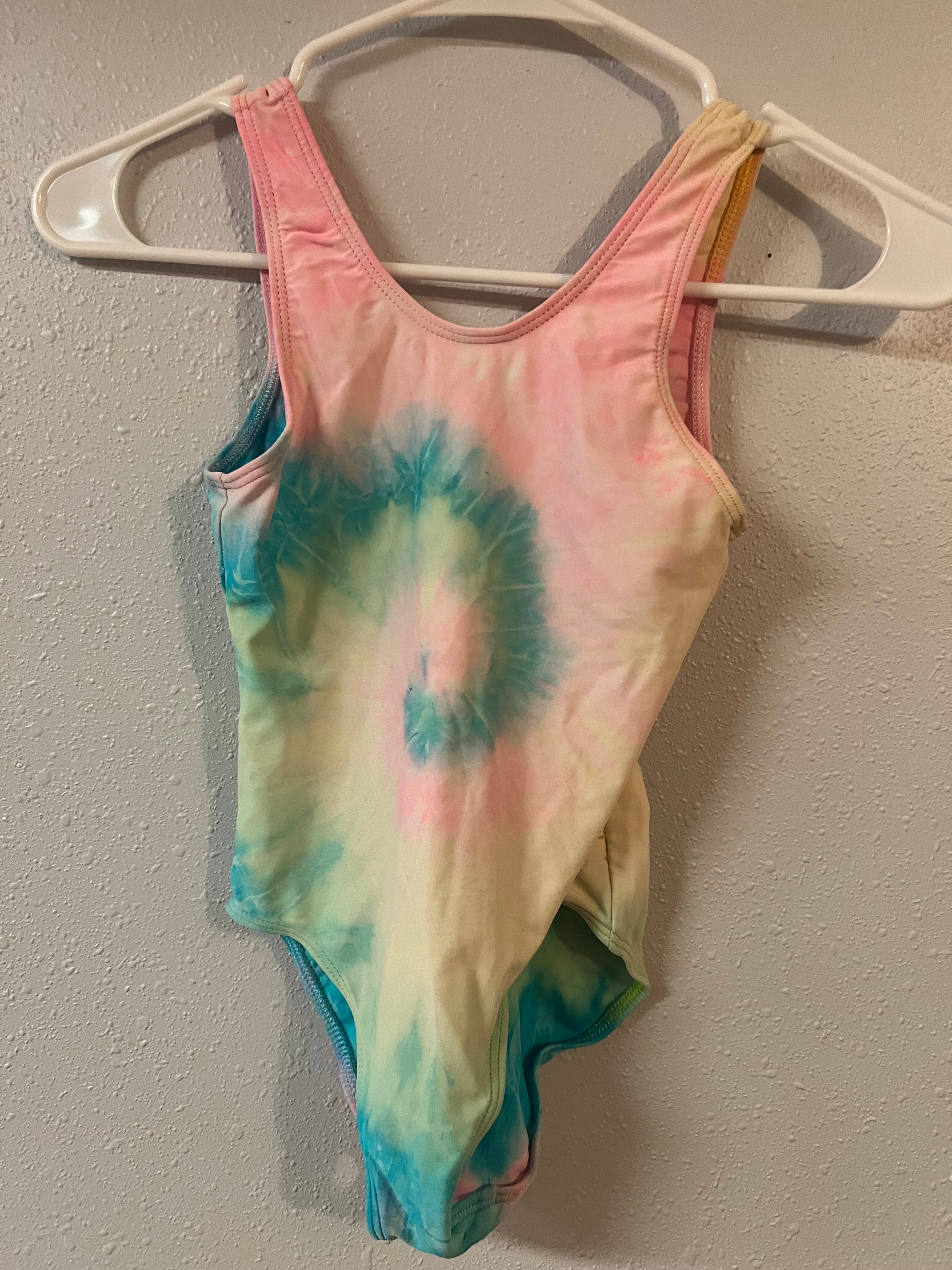 Tie Die Leo.   CS